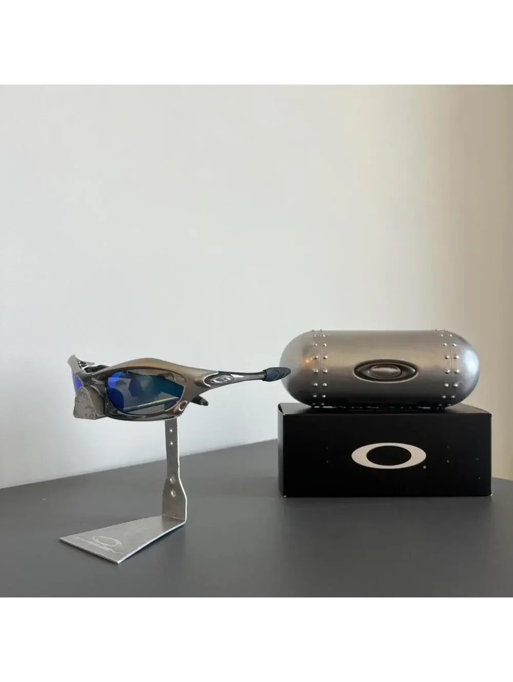 Oakley Men's Silver and Black Sunglass